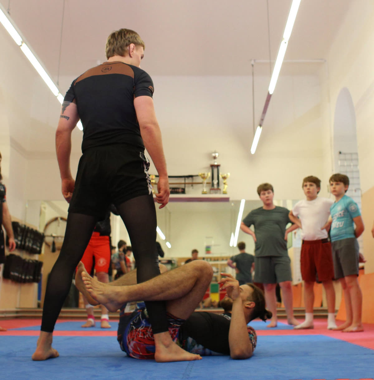 Kids class ages 9–14